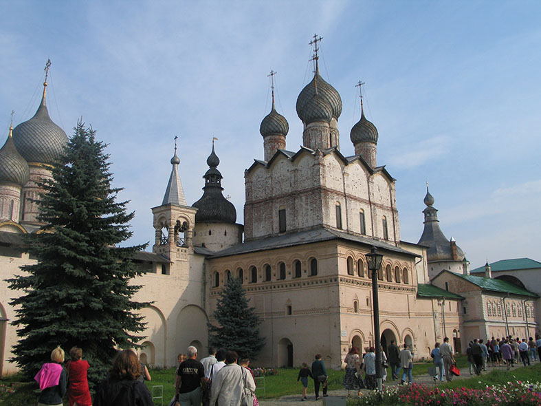 The Kremlin of Rostov the Great, 200 km (130 miles) north-east of Moscow, and its Voskresenskaya church, which the artist has painted several times.