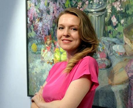 L'<strong>artiste-peintre moscovite</strong> Natalia Ioustitskaïa connaît très bien la profession d'artiste et connaît Nikolaï Kouzmine